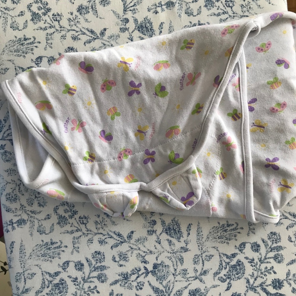 Kiddopotamus SwaddleMe white butterflies bees sun Swaddle Baby Girl Newborn